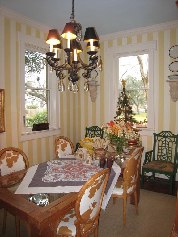 Belle Oaks Bed & Breakfast Gonzales